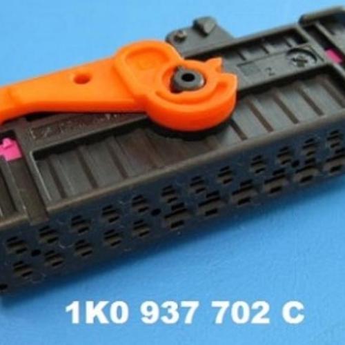 Laposcsatlakozó ház