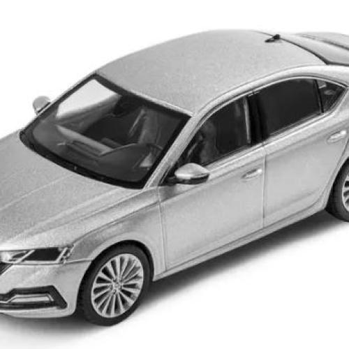 SKODA OCTAVIA MODELLAUTÓ 1:43