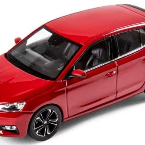 FABIA MODELLAUTÓ 1:43 PIROS